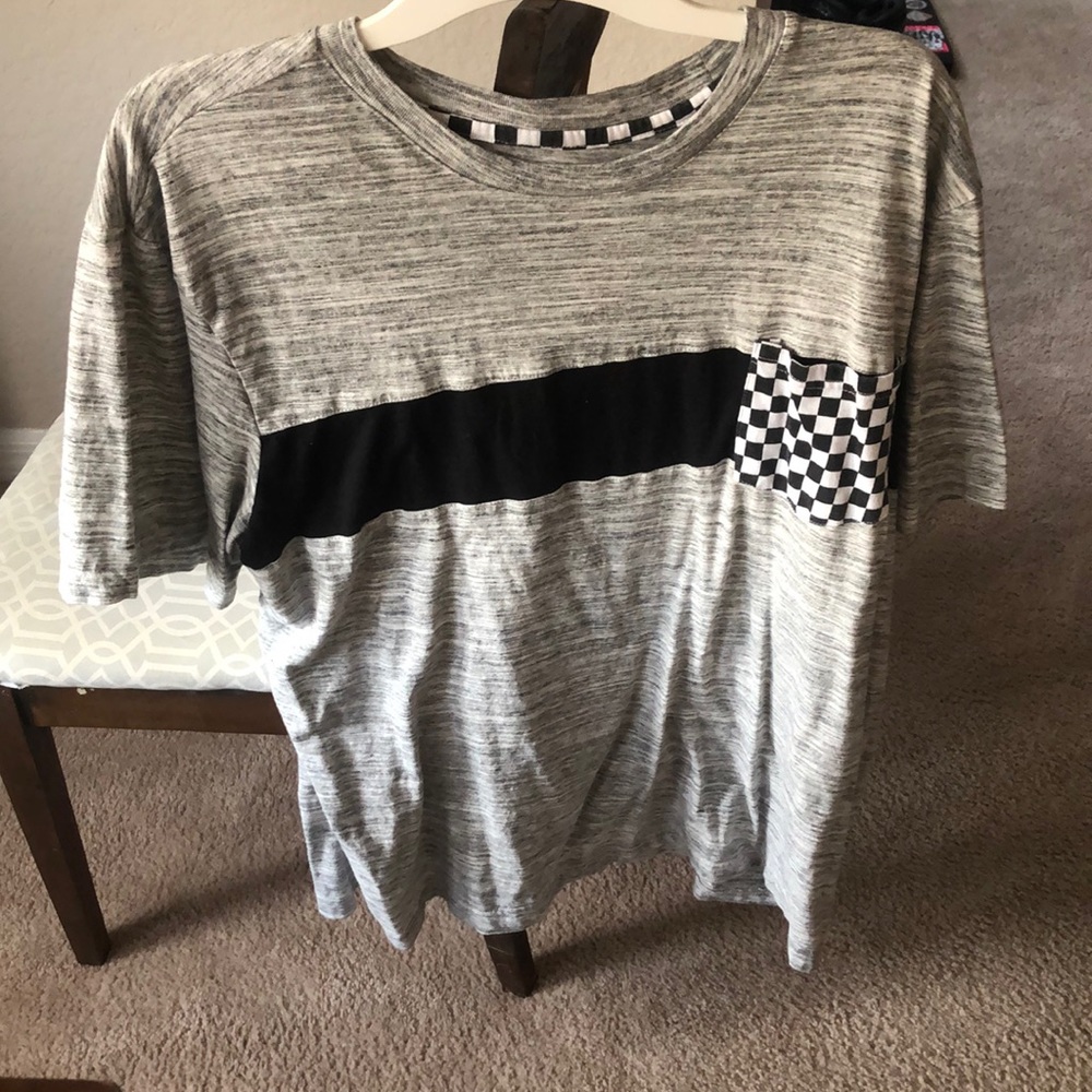 3/$20 Men’s T-shirt w Frocket
